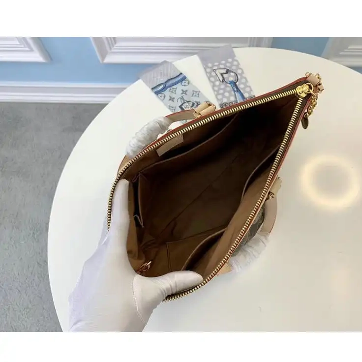 Fashionreps Bags 19T1L0214 LV 0710